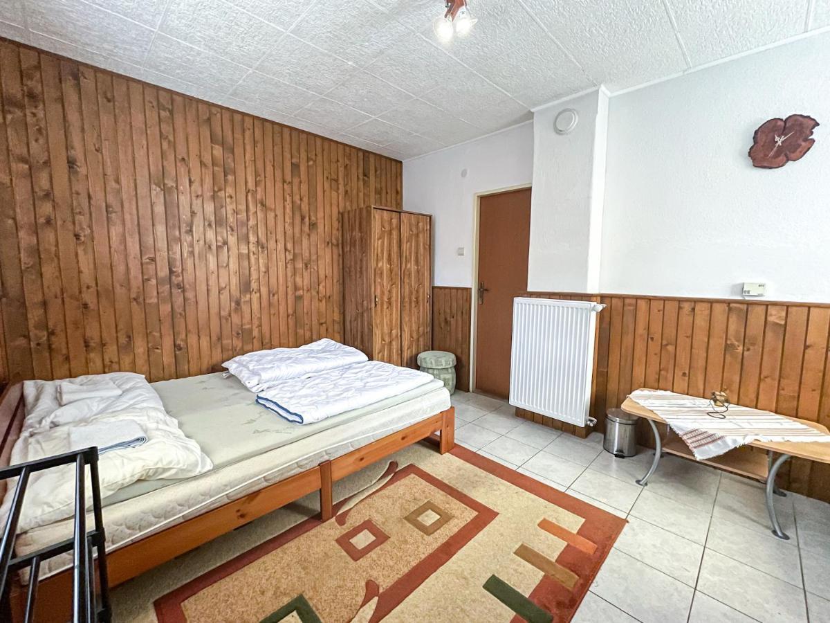 Appartement Privat Safi à Liptovský Mikuláš Extérieur photo